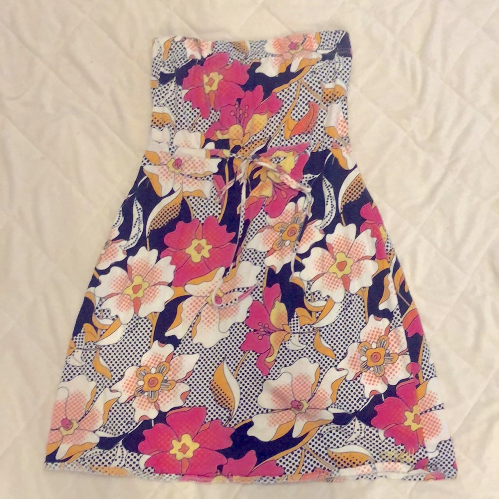 Never worn O'Neill brand dress, size Medium, high waisted with tie on front.